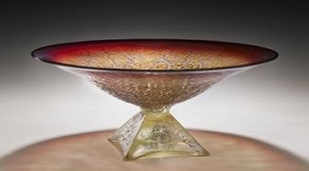 Willsea O'Brien - Ruby Pyramid Crackle Bowl